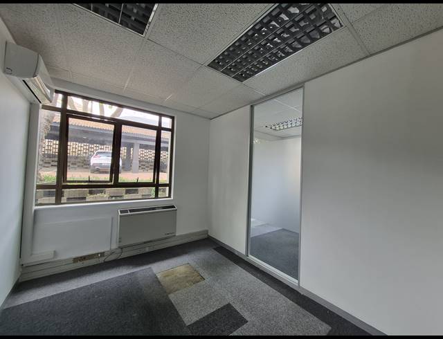 260M² OFFICE TO LET IN HYDE PARK